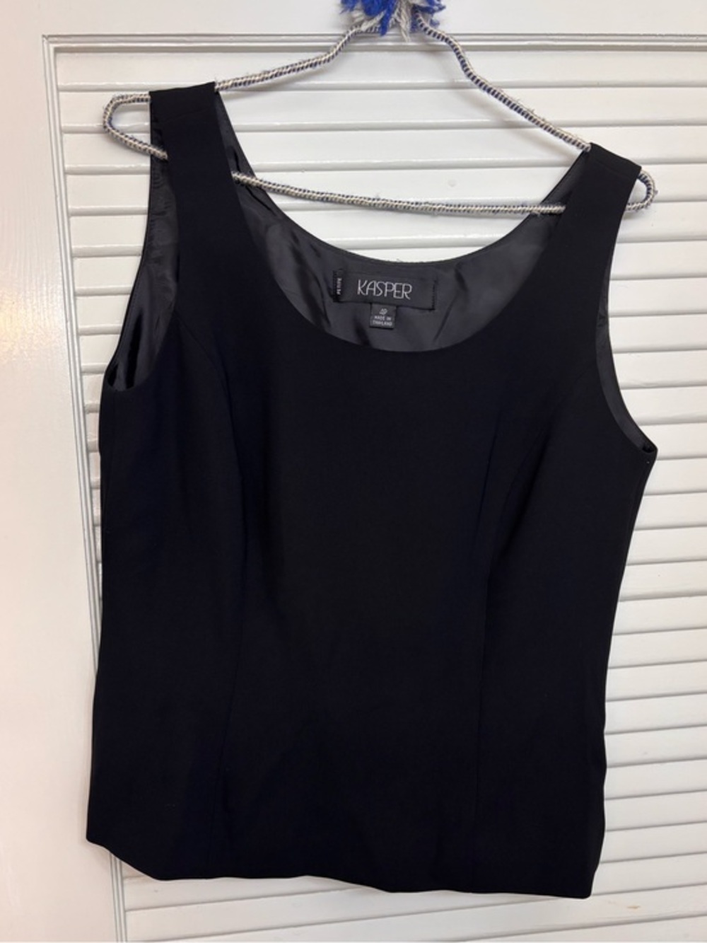 Kasper Black Sleeveless Dressy  Top